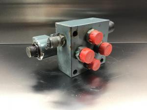 Liebherr Gebrauchtes Wegeventil 5007204